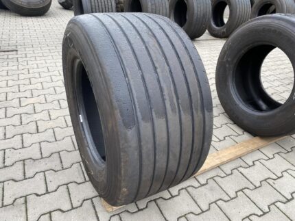 Opona ciężarowa używana naczepowa 445/45R19.5 GOODYEAR KMAX T GEN-2 / 6mm