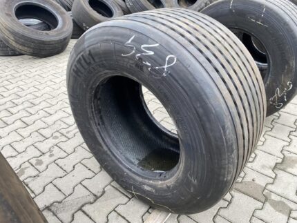 Opona ciężarowa używana naczepowa 445/45R19.5  BIEŻNIKOWANA KRAIBURG K-19  TYP MICHELIN XTA2 / 100% BIEŻNIKA