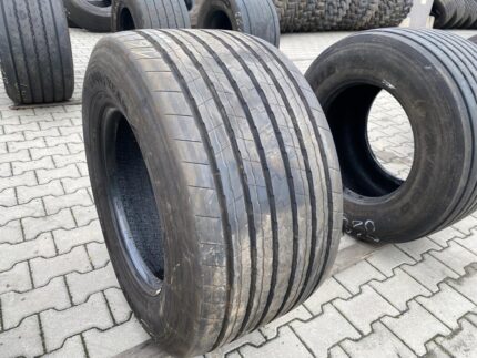  Opona ciężarowa używana naczepowa 445/45R19.5 GOODYEAR KMAX T GEN-2 / 12mm