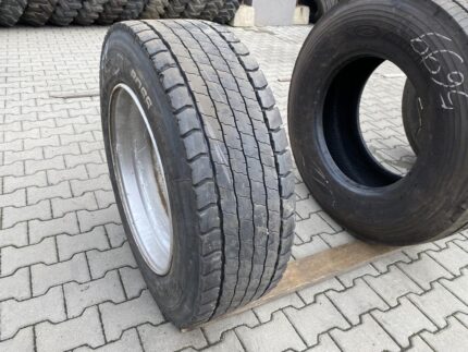  Opona używana ciężarowa napędowa 295/60R22.5 BIEŻNIKOWANA TYP PIRELLI R02 PROFUEL DRIVE / 11-13mm