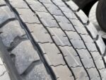 Opona używana ciężarowa napędowa 295/60R22.5 BIEŻNIKOWANA TYP PIRELLI R02 PROFUEL DRIVE / 11-13mm