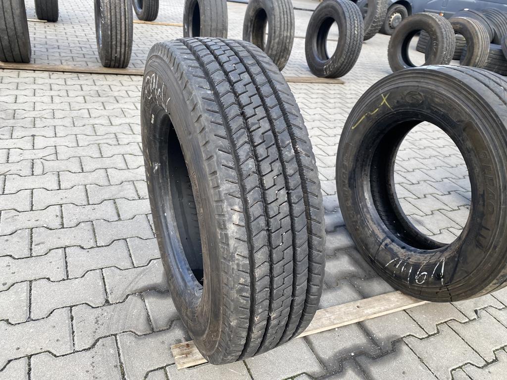 Opona ciężarowa używana prowadząca 215/75R17.5 BRIDGESTONE M788 / 12mm Opona ciężarowa używana prowadząca 215/75R17.5 BRIDGESTONE M788 / 12mm