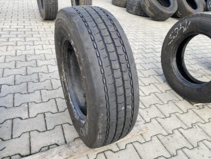  Opona ciężarowa używana prowadząca 215/75R17.5 MICHELIN XMULTI Z / 6mm