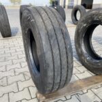  Opony ciężarowe używane naczepowe 235/75R17.5 UNIROYAL TH40 / 10mm