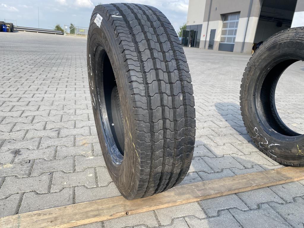 Opona ciężarowa używana prowadząca 205/75R17.5 GOODYEAR REGIONAL RHS II / 12mm Opona ciężarowa używana prowadząca 205/75R17.5 GOODYEAR REGIONAL RHS II / 12mm