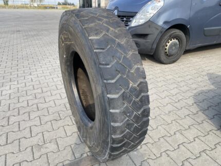  Opona używana ciężarowa napędowa13R22.5 BIEŻNIKOWANA KRAIBURG K-61 / 12-14mm