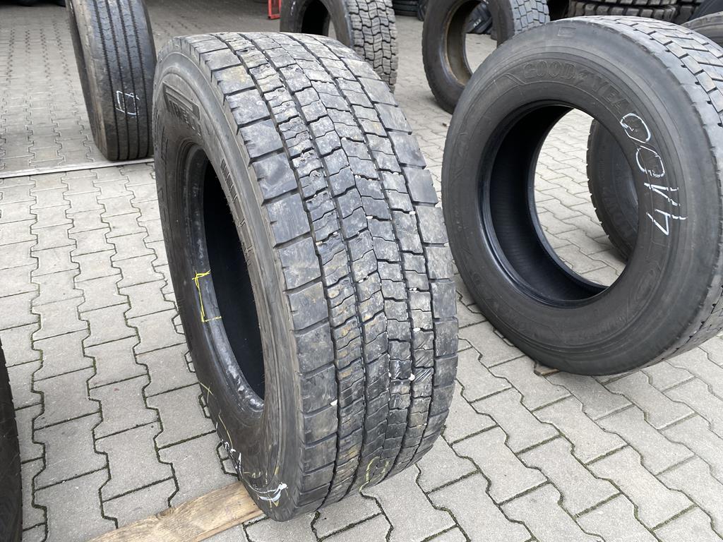 Opona ciężarowa używana napędowa 315/70R22.5 PIRELLI TW:01 / 7-9mm Opona ciężarowa używana napędowa 315/70R22.5 PIRELLI TW:01 / 7-9mm