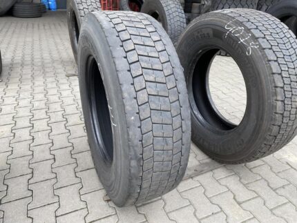 Opona ciężarowa używana napędowa 315/70R22.5 BIEŻNIKOWANA TYP BRIDGESTONE M729 / 6-7mm