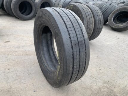 Opona używana ciężarowa na przód 315/60R22.5 MICHELIN X MULTI Z / 9-10mm