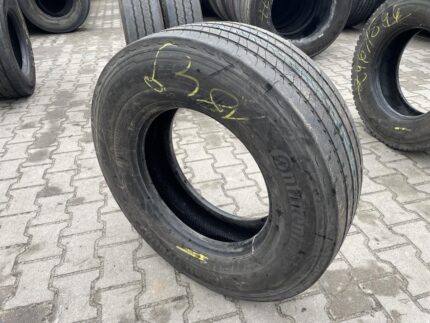 Opona używana ciężarowa przednia 245/70R17.5 CONTINENTAL CONTI HYBRID LS3 / 100% Bieżnika