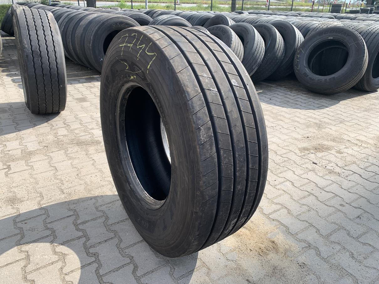 Opona używana ciężarowa naczepowa 385/65R22.5 GOODYEAR KMAX T GEN-2 / 9-11mm Opona używana ciężarowa naczepowa 385/65R22.5 GOODYEAR KMAX T GEN-2 / 9-11mm
