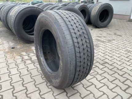  Opona używana ciężarowa przednia 385/55R22.5  GOODYEAR KMAX S / 10-11mm