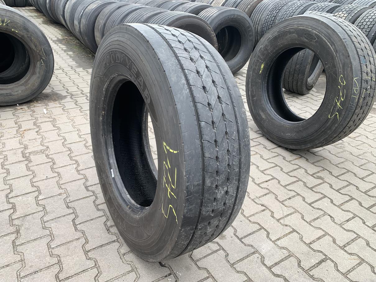 Opony ciężarowe Opona używana ciężarowa prowadząca 315/70R22.5 GOODYEAR KMAX S HL / 8-12mm
