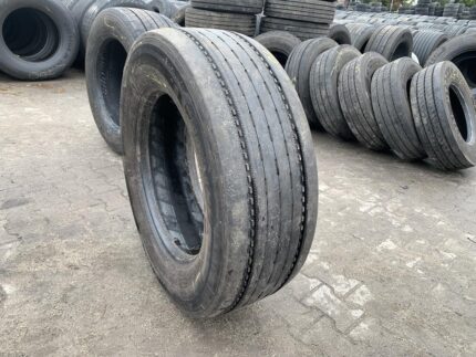  Opona używana ciężarowa przednia 315/60R22.5 MICHELIN X LINE ENERGY Z3 / 8-9mm