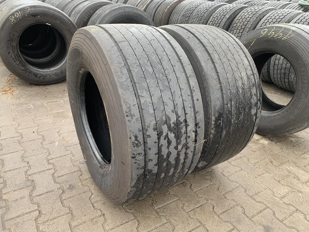 Opony ciężarowe Opony używane ciężarowe naczepowe mega 435/50R19.5 GOODYEAR FUELMAX T / 9-11mm