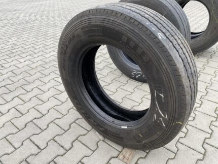 Opona ciężarowa używana prowadząca 245/70R19.5 PIRELLI FR:01 / 9-10mm