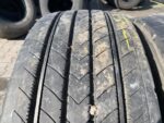 Opony używane ciężarowe przednie 305/70R19.5 BRIDGESTONE R227 / 10-12mm