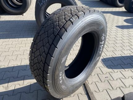 Opona ciężarowa używana napędowa 315/70R22.5 DUNLOP SP446 / 16-17mm