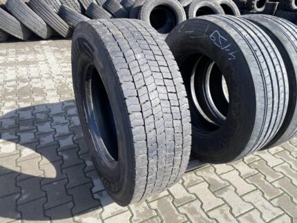  Opona ciężarowa używana napędowa 315/70R22.5 PIRELLI TR:01 TRIATHLON / 10-14mm