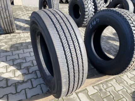  Opona ciężarowa używana prowadząca 315/70R22.5 CONTINENTAL SCANDINAVIA HS3 / 11mm