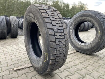  Opona ciężarowa używana napędowa 295/80R22.5 BIEŻNIKOWANA TYP BRIDGESTONE R-DRIVE 002 DURAVIS / 14-15mm