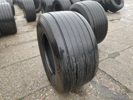  Opona używana naczepowa 435/50r19.5 Goodyear FUELMAX T / 6-7mm bieżnika