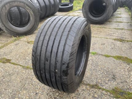  Opona ciężarowa używana naczepowa 445/45R19.5 GOODYEAR KMAX T GEN-2 / 11-12mm