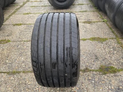 Opona ciężarowa używana naczepowa 445/45R19.5 GOODYEAR KMAX T GEN-2 / 11-12mm