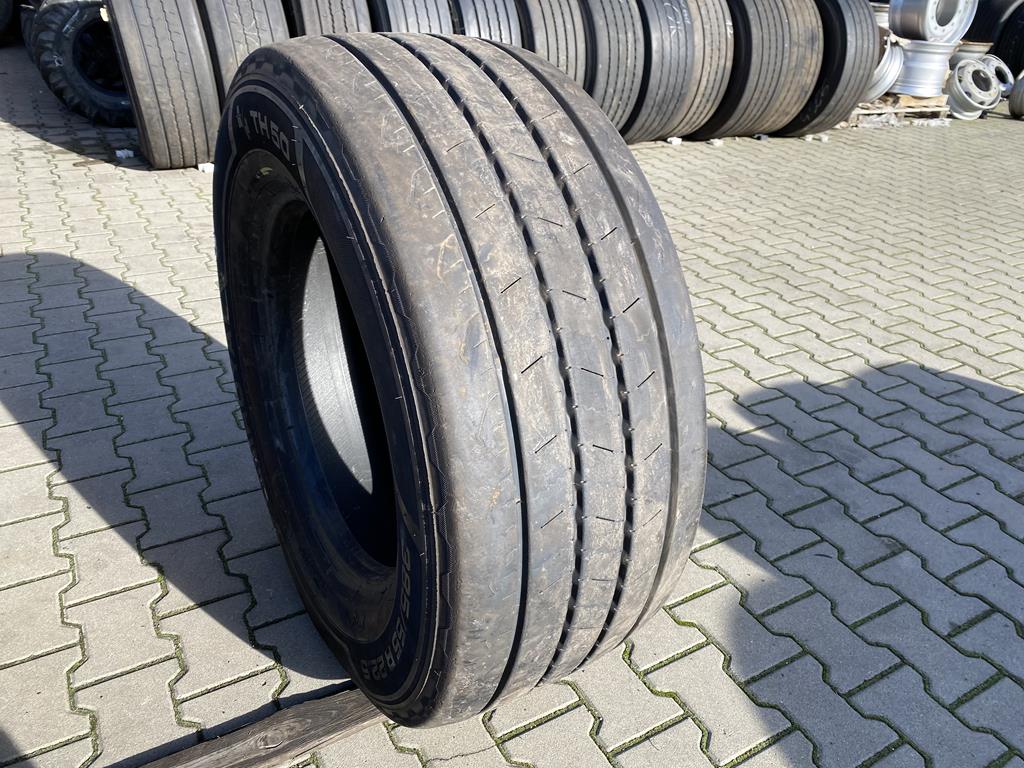 Opony ciężarowe Opona ciężarowa używana naczepowa 385/55R22.5 UNIROYAL TH50 / 11mm