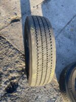 Opona używana ciężarowa przednia 215/75r17.5 Barum BF200 Road / 8mm