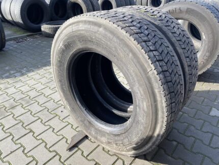Opony ciężarowe używane napędowe 315/80R22.5 BIEŻNIKOWANA TYP MICHELIN XW4S / 8-11mm