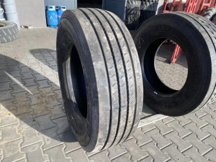  Opona ciężarowa używana prowadząca 315/70R22.5 BARUM BF200 ROAD / 12mm