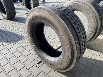 Opona ciężarowa używana prowadząca 315/70R22.5 GOODYEAR KMAX S GEN-2 / 13-14mm