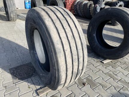  Opona ciężarowa używana naczepowa 385/55R22.5 GOODYEAR KMAX T / 12mm