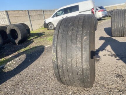 Opona używana naczepowa 435/50r19.5 Goodyear FUELMAX T / 10mm bieżnika