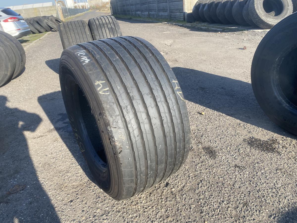 Opony ciężarowe Opona ciężarowa używana naczepowa 445/45R19.5 GOODYEAR KMAX T GEN-2 / 12mm