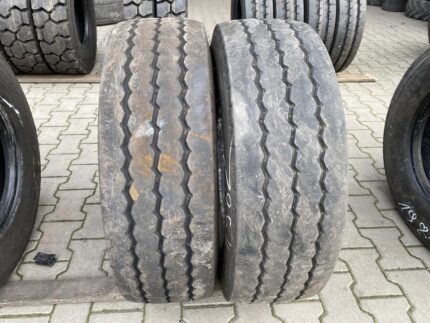 Opony ciężarowe używane naczepowe 235/75R17.5 PIRELLI ST:01 / 8mm
