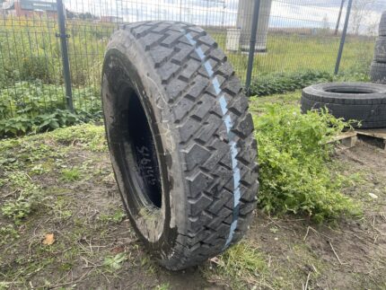  Opona używana ciężarowa napędowa 305/70R19.5 BIEŻNIKOWANA KRAIBURK K-26 / 13-15mm