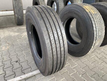  Opona ciężarowa używana prowadząca 315/80R22.5 BARUM BF200 ROAD / 13-14mm