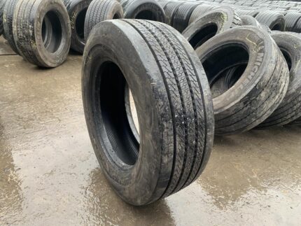  Opona używana ciężarowa przednia 315/60R22.5 CONTINENTAL CONTI URBAN HA3 / 10-11mm
