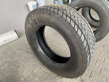 Opona ciężarowa używana napędowa 275/70R22.5 GOODYEAR KMAX D / 15-16mm