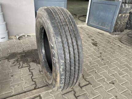 Opona ciężarowa używana prowadząca 275/70R22.5 CONTINENTAL HSU / 100% Bieżnika
