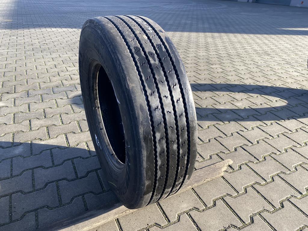 Opony ciężarowe Opona ciężarowa używana prowadząca 235/75R17.5 TTRUCKSTAR TH STEER 3 / 6mm