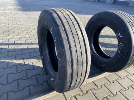  Opona ciężarowa używana naczepowa 235/75R17.5 DUNLOP SP252 / 7-8mm