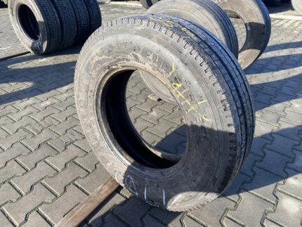 Opona ciężarowa używana prowadząca 235/75R17.5 SEMPERIT EURO-STEEL / 12mm