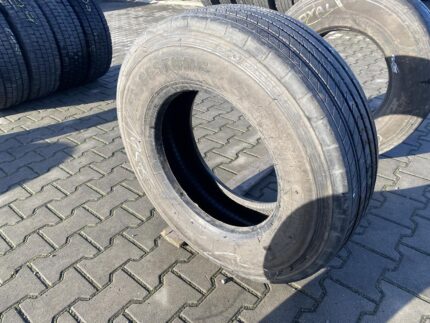 Opona ciężarowa używana prowadząca 235/75R17.5 BRIDGESTONE R227 / 11-12mm
