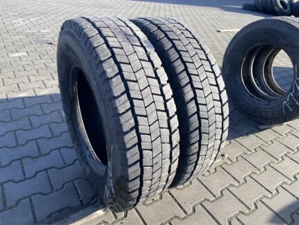 Opony używane ciężarowe napędowe 235/75R17.5 SEMPERIT TRANS-STEEL / 12-13mm