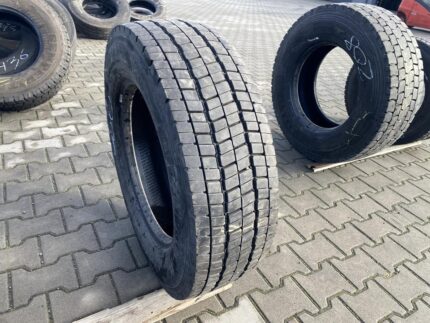  Opona ciężarowa używana napędowa 245/70R19.5 SEMPERIT EURO-DRIVE / 8-11mm