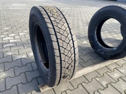  Opona ciężarowa używana napędowa 205/75R17.5 DUNLOP SP446 / 9-10mm