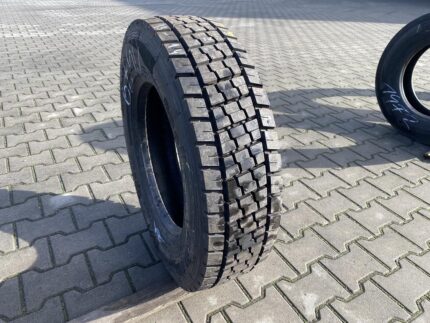  Opona ciężarowa używana napędowa 215/75R17.5 APOLLO ENDURACE RD / 13-14mm